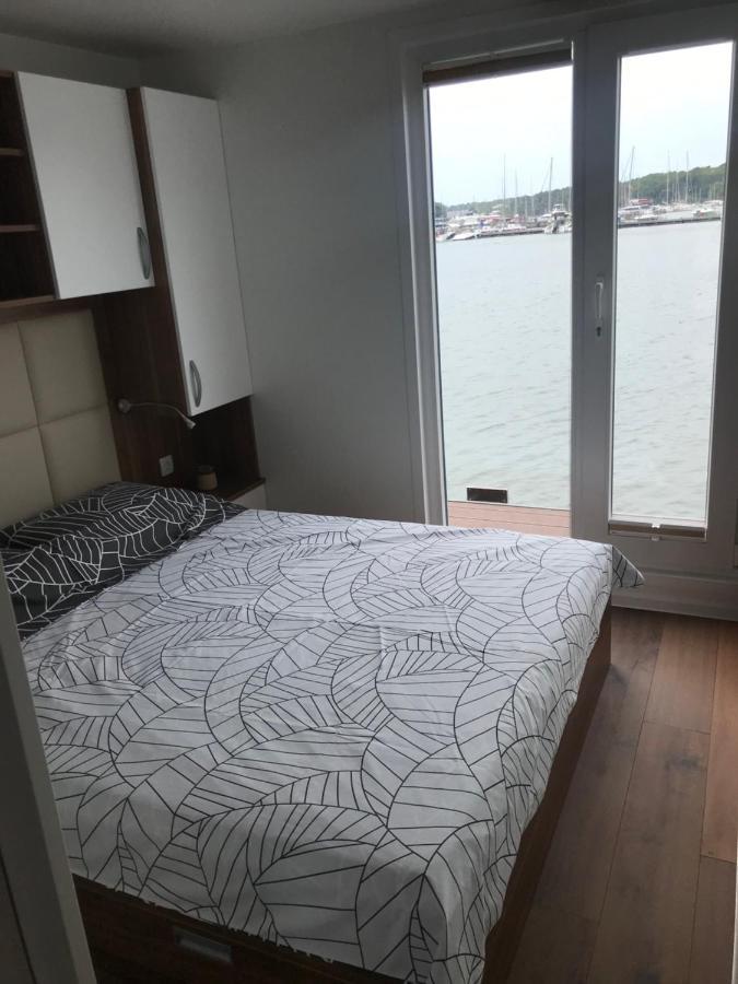 Floating House Varoni Pula Extérieur photo